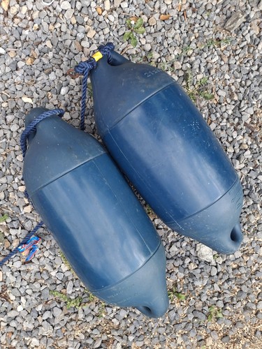 This pair navy blue - pair,